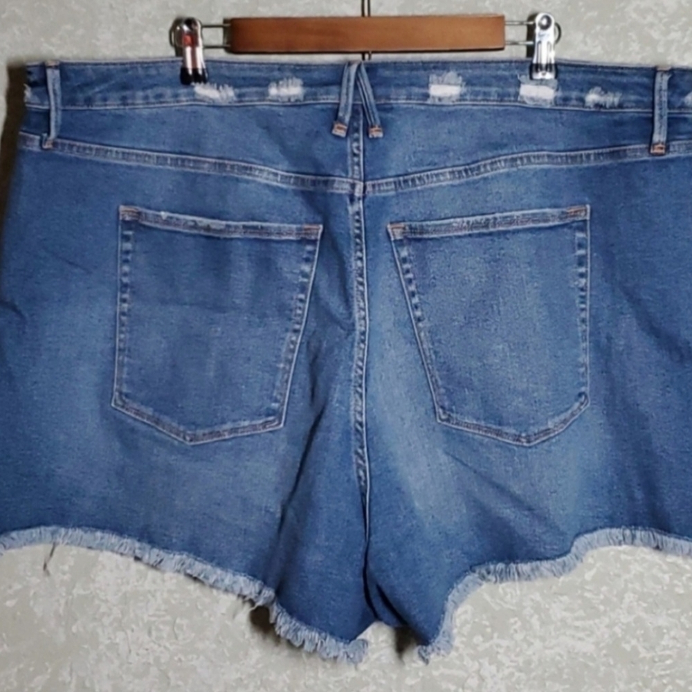 ⚜️Good American Bombshell High Waist Shorts, 24W - Picture 8 of 8